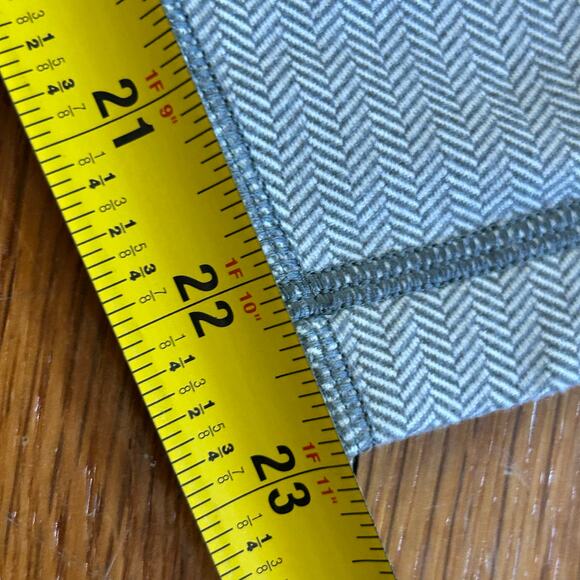 Lululemon 3/4 Length Leggings Size 4 Gray Chevron Herringbone Leggins - Picture 13 of 14